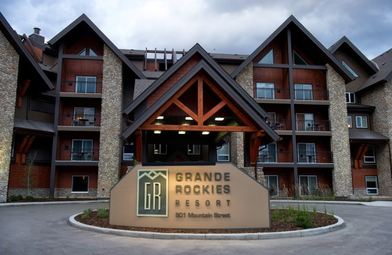 Exterior view of Grande Rockies Resort.