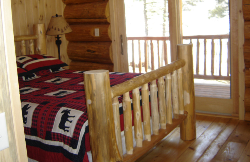 Cabin bedroom at Buckhorn on Caribou Lake.