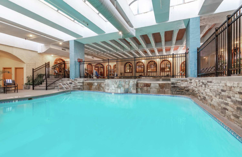 Indoor pool at Embassy Suites Kansas City.