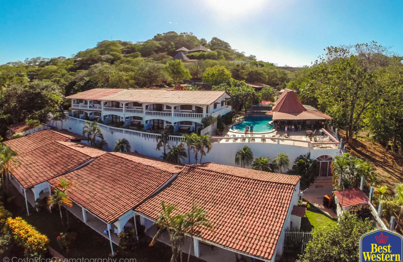 Exterior view of Tamarindo Vista Villas.