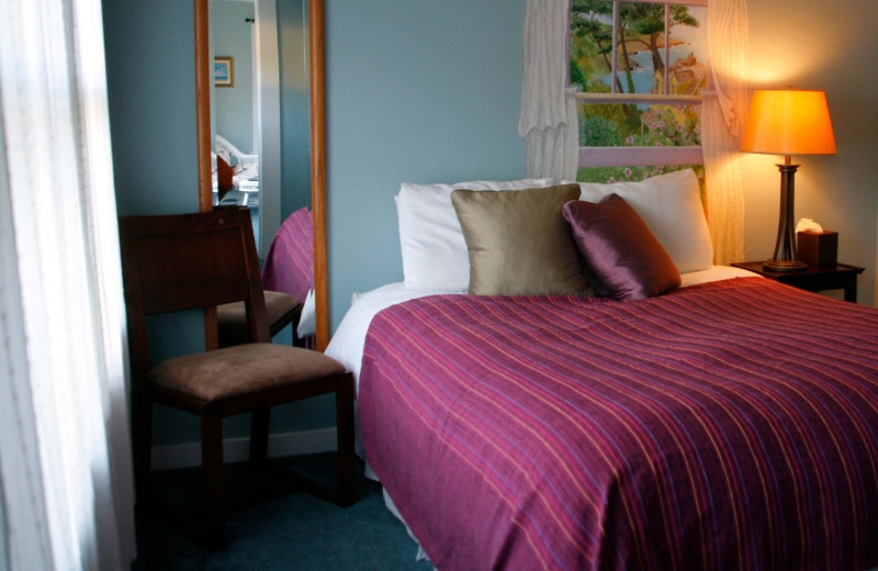 Guest room at Alegria Inn.