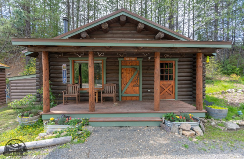 Old Post Cabin exterior at Red Horse Mountain Ranch.