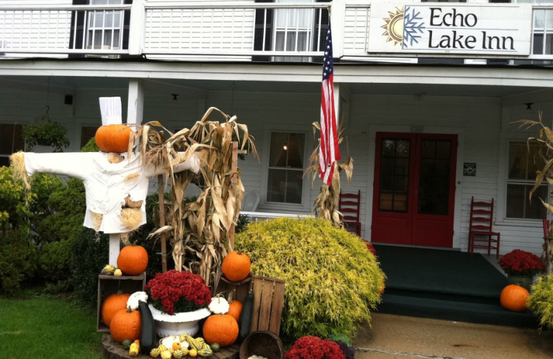 Exterior View at Echo Lake Inn