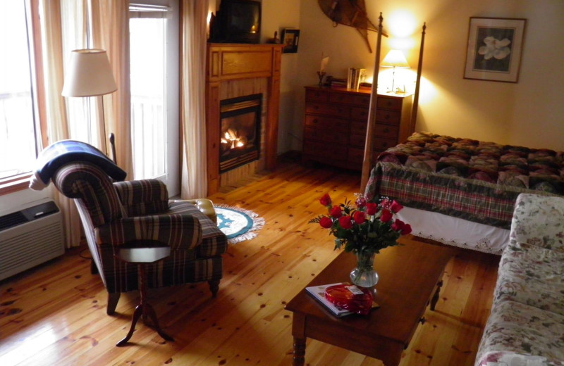 Guest bedroom at Westwind Inn on the Lake.