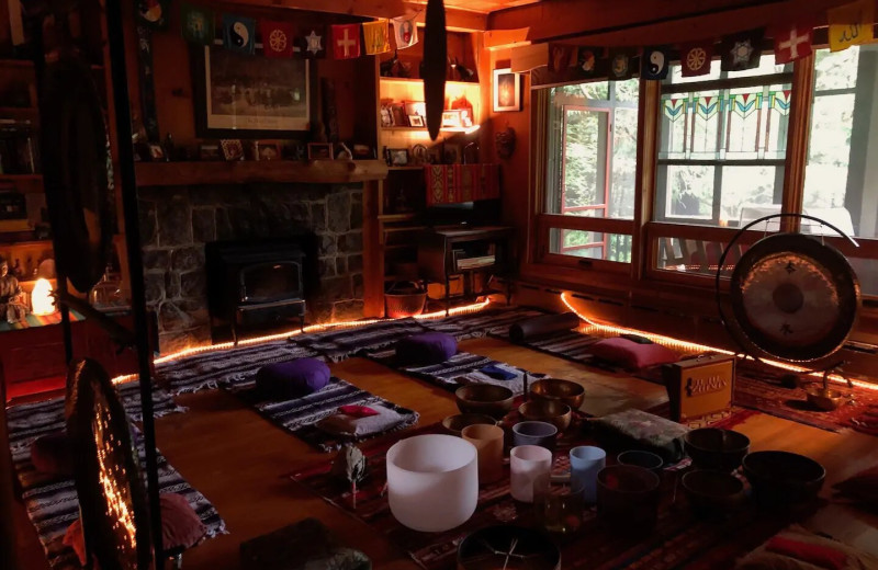 Sound therapy at Doctor's Inn.