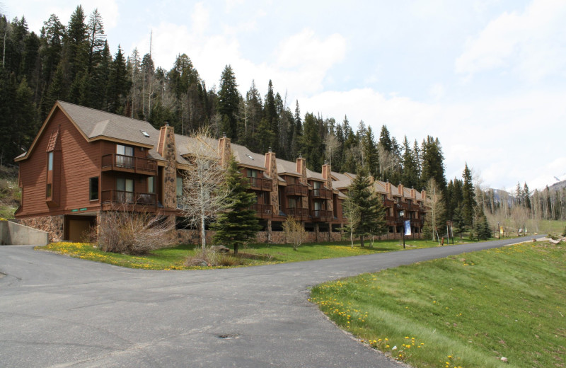 Exterior view of Cascade Village Condominiums.