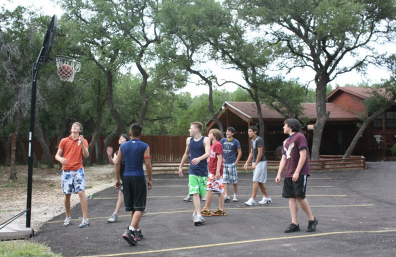 Basketball Court at Canyon Lake Cabins & Cottages