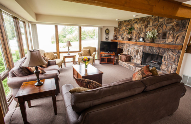 Guest suite at Pine Grove Resort.