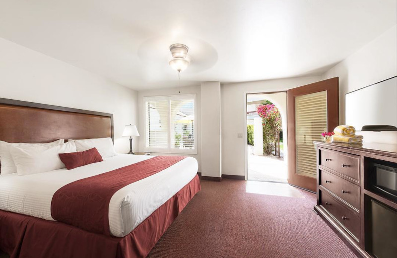 Guest room at Palm Mountain Resort