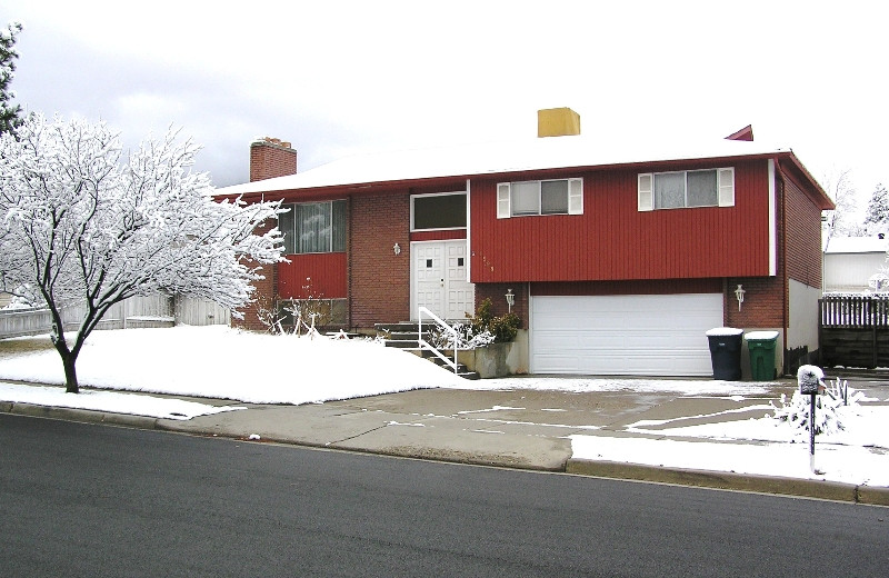 Exterior view of Classic Ski Homes.