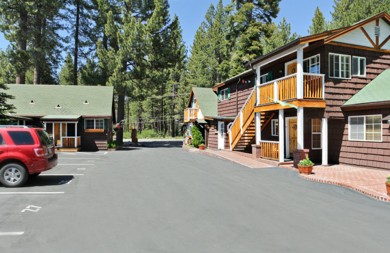 Exterior of Unitsy at the Red Wolf Lakeside Lodge