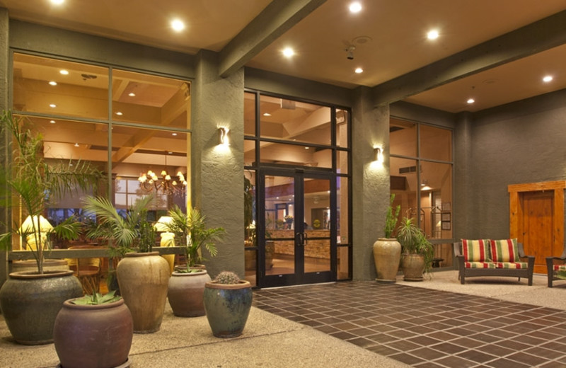 Exterior view of Riverpark Inn.