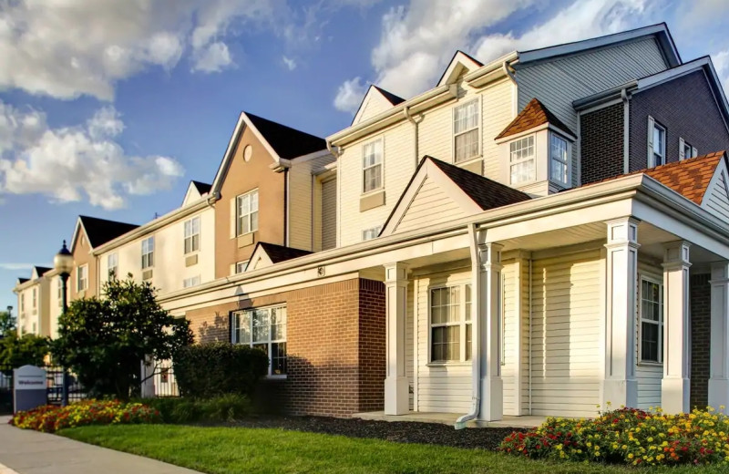 Exterior view of Hawthorn Suites by Wyndham Cincinnati Northeast/Mason.
