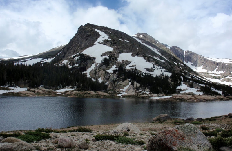 Mountains near Alpine Trail Ridge Inn.