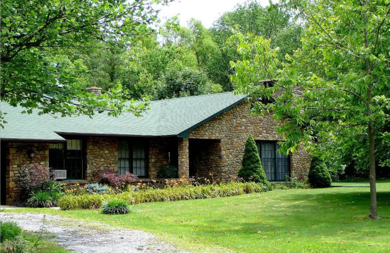 Cabin exterior at Allstar Lodging.