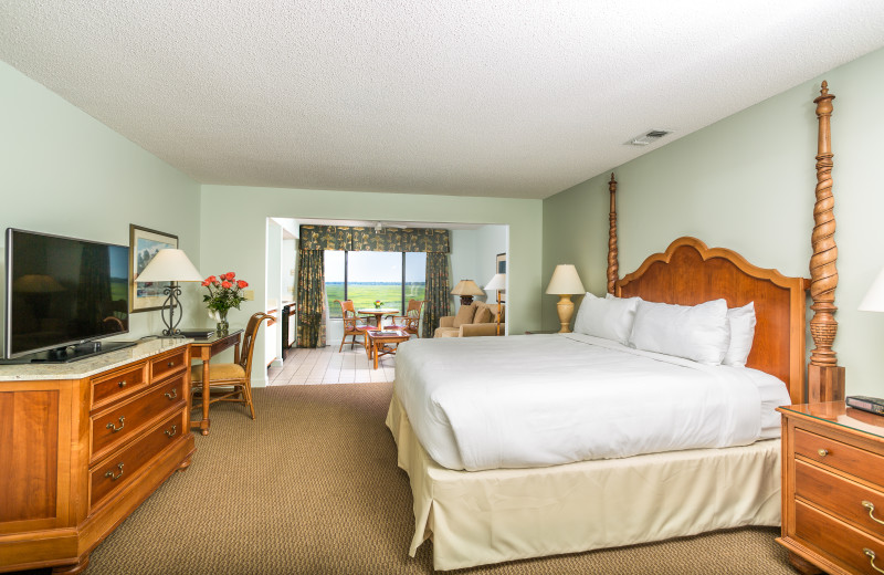 Guest bedroom at Sea Palms Resort.