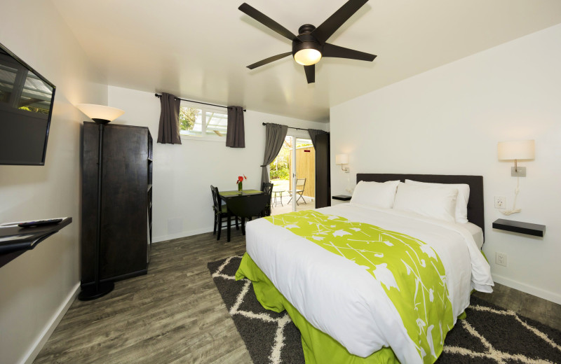 Guest room at Hale 'Ohu Bed & Breakfast.