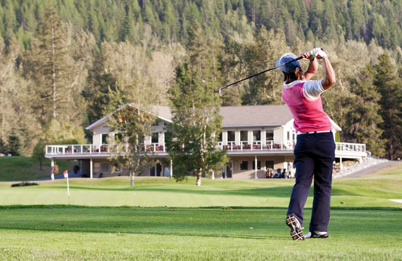 Golf near Red Tree Lodge.