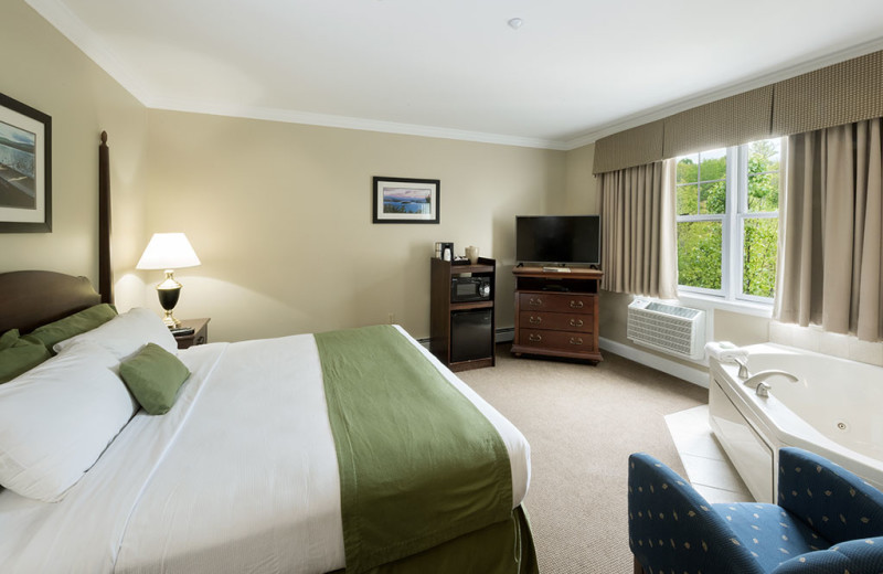 Guest Room at Steele Hill Resort