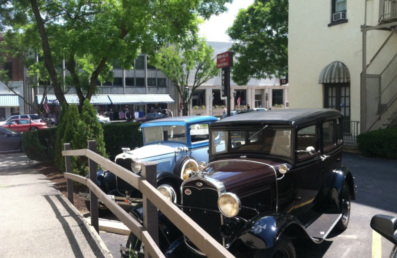 Old cars tour at Penn Wells Hotel & Lodge.