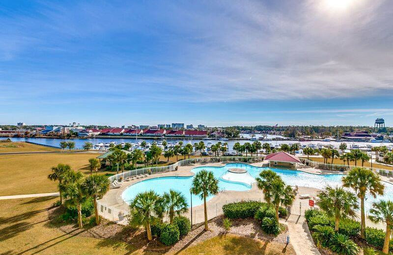 Rental pool at Barefoot Resort Rentals.