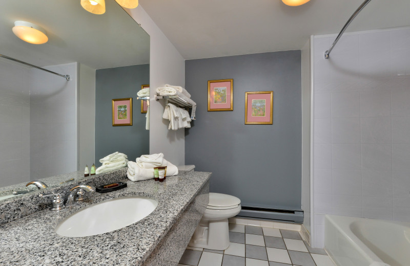 Guest bathroom at Acadia Inn.