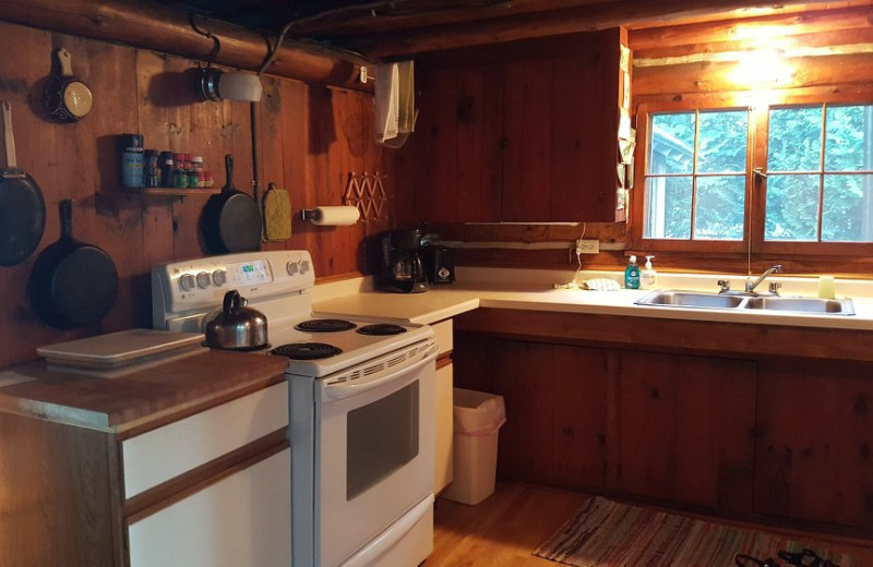 Rental kitchen at Door County Vacancies.