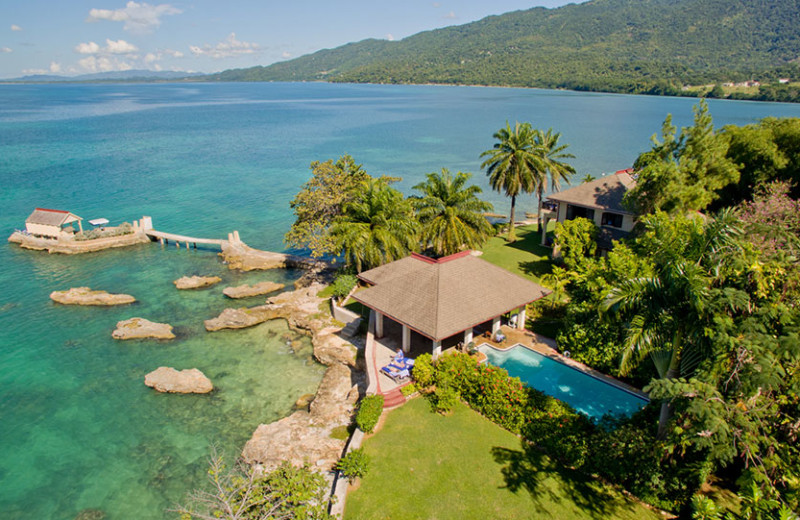 Villa exterior at Bluefields Bay Villas.