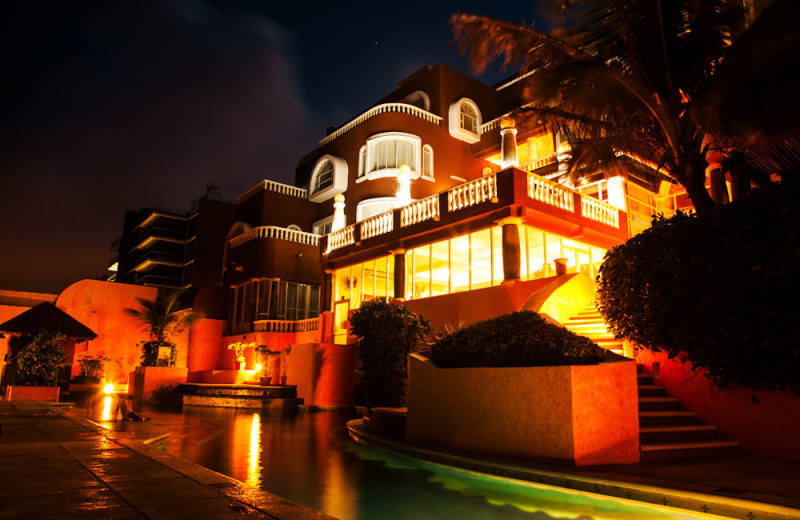 Exterior view of Hotel Mía Cancún.