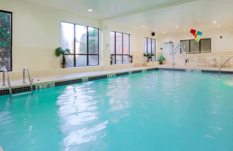 Indoor pool at Hampton Inn Nanuet, NY.