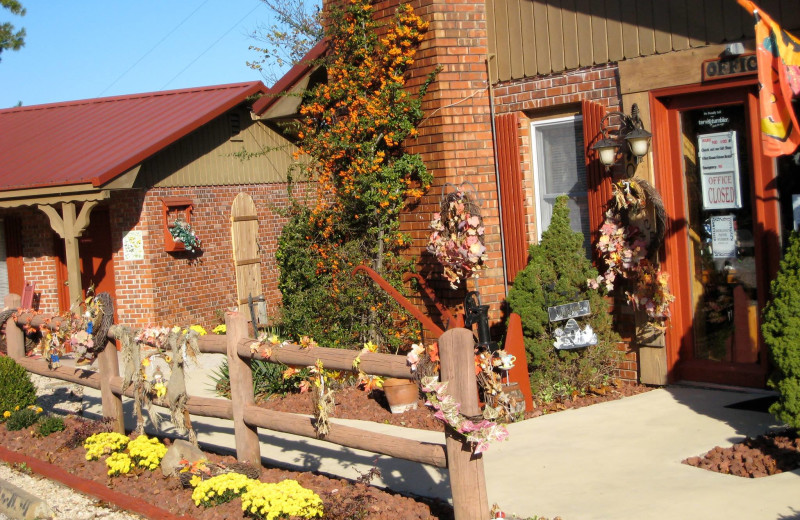 Exterior view of Rocky Branch Resort.