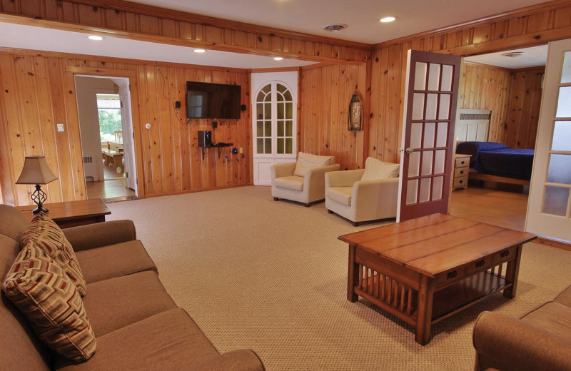 Cottage living room at Yogi Bear's Jellystone Park™ in Luray, VA.