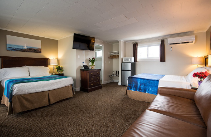 Guest room at Footbridge Beach Motel.