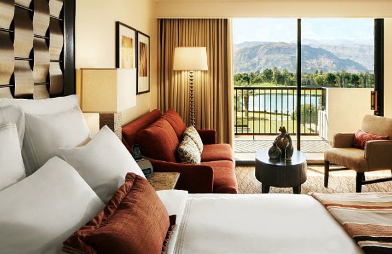 Guest Room at Marriott Desert Springs Resort