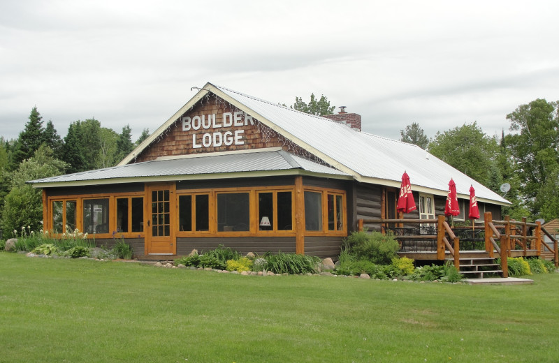 Exterior view of Boulder Lodge.