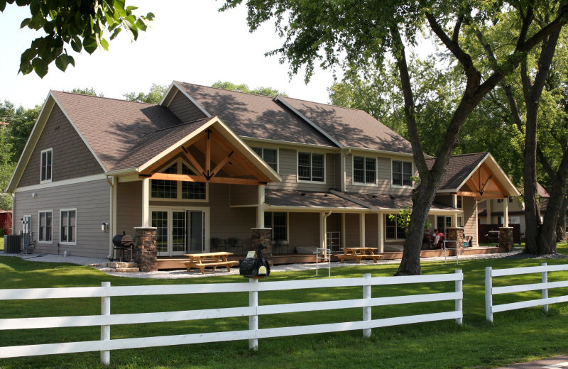 Cottage exterior at Cedar Valley Resort.