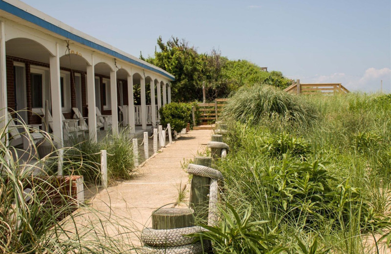 Exterior view of Colonial Inn.