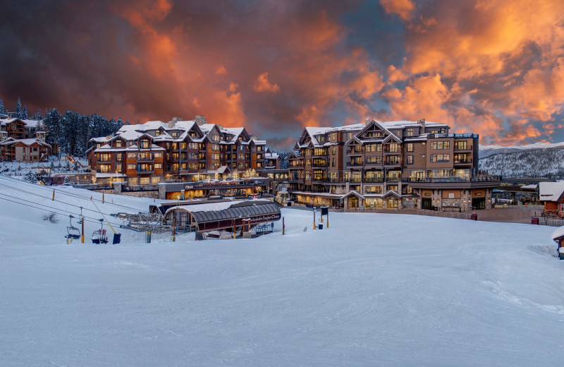 Exterior view of Grand Colorado on Peak 8.