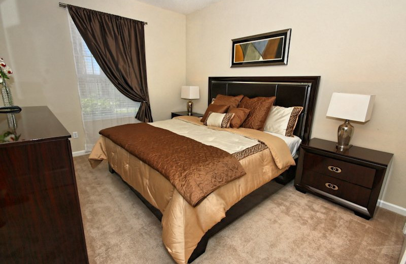 Vacation rental bedroom at Vista Cay Inn.