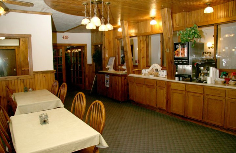 Breakfast Nook at Water's Edge Inn & Conference Center.