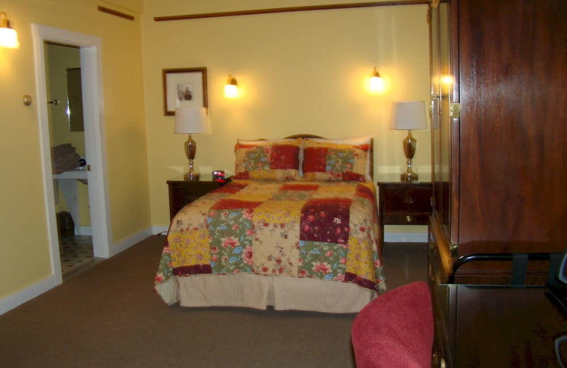 Guest room at Belfast Breeze Inn.