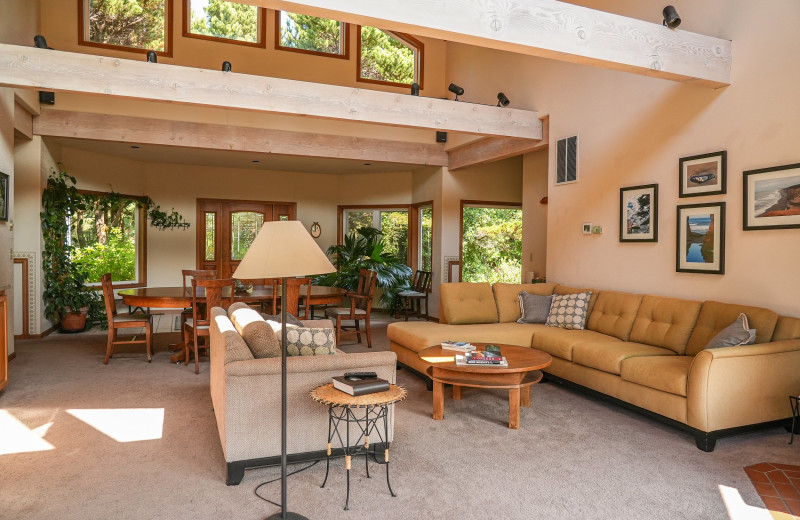 Living room at Floras Lake House By The Sea.