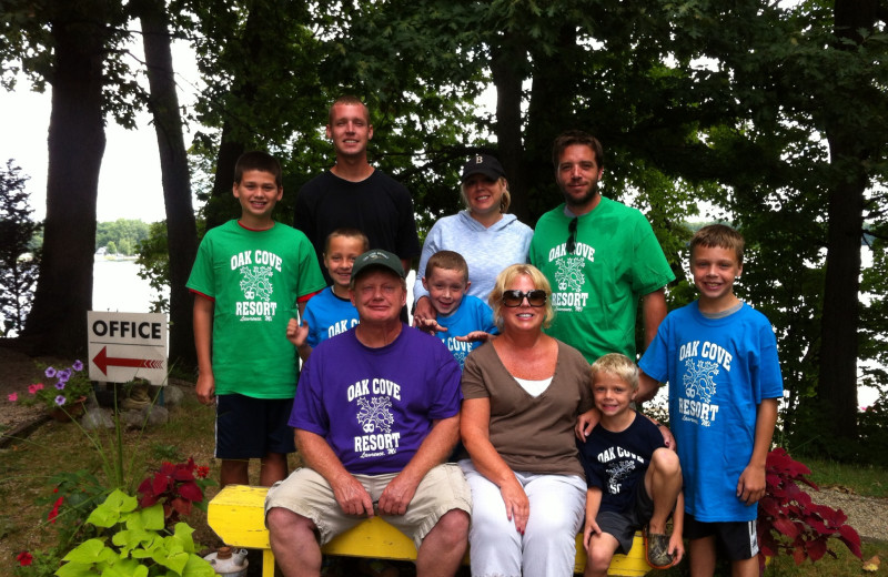 Family reunions at Oak Cove Resort.