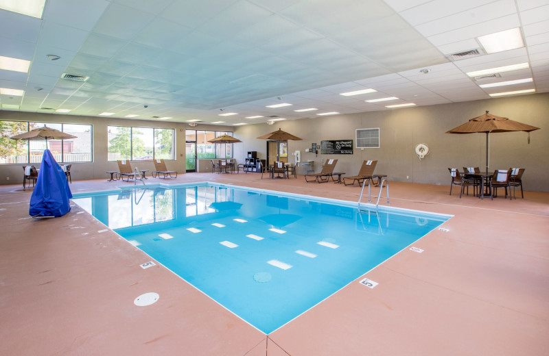 Indoor pool at Hampton Inn St. Joseph.