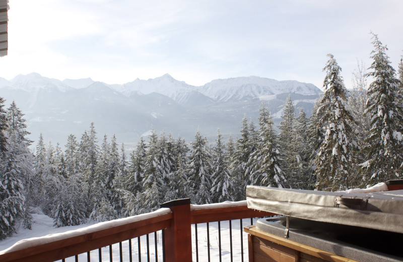 Rental balcony view at Cedar House Restaurant & Chalets.