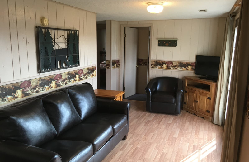 Guest living room at Lakeview Resort - Lake of the Ozarks.