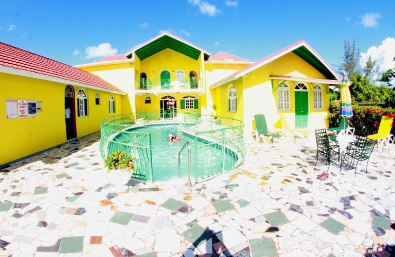 Outdoor pool at Villa Sonate.