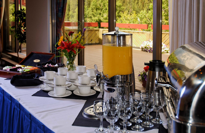 Breakfast at Inns of Banff.