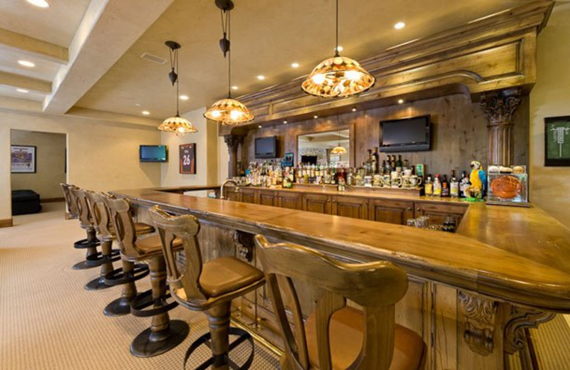 Rental Home Bar at Triumph Mountain Properties