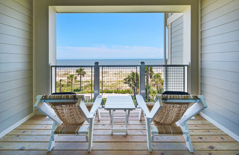 Guest balcony at Jekyll Ocean Club.